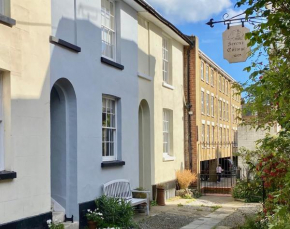 Picturesque Seaside Cottage Next to Viking Bay - Broadstairs